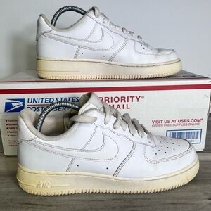 Nike Air Force 1 Triple White Shoes Sneakers Womens 8.5 Casual Comfy